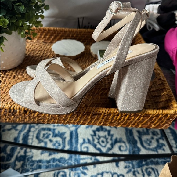 SHELIA SILVER GLITTER NET BLOCK-HEEL SANDALS WITH ANKLE-STRAP S 8 Worn Once - Picture 7 of 11